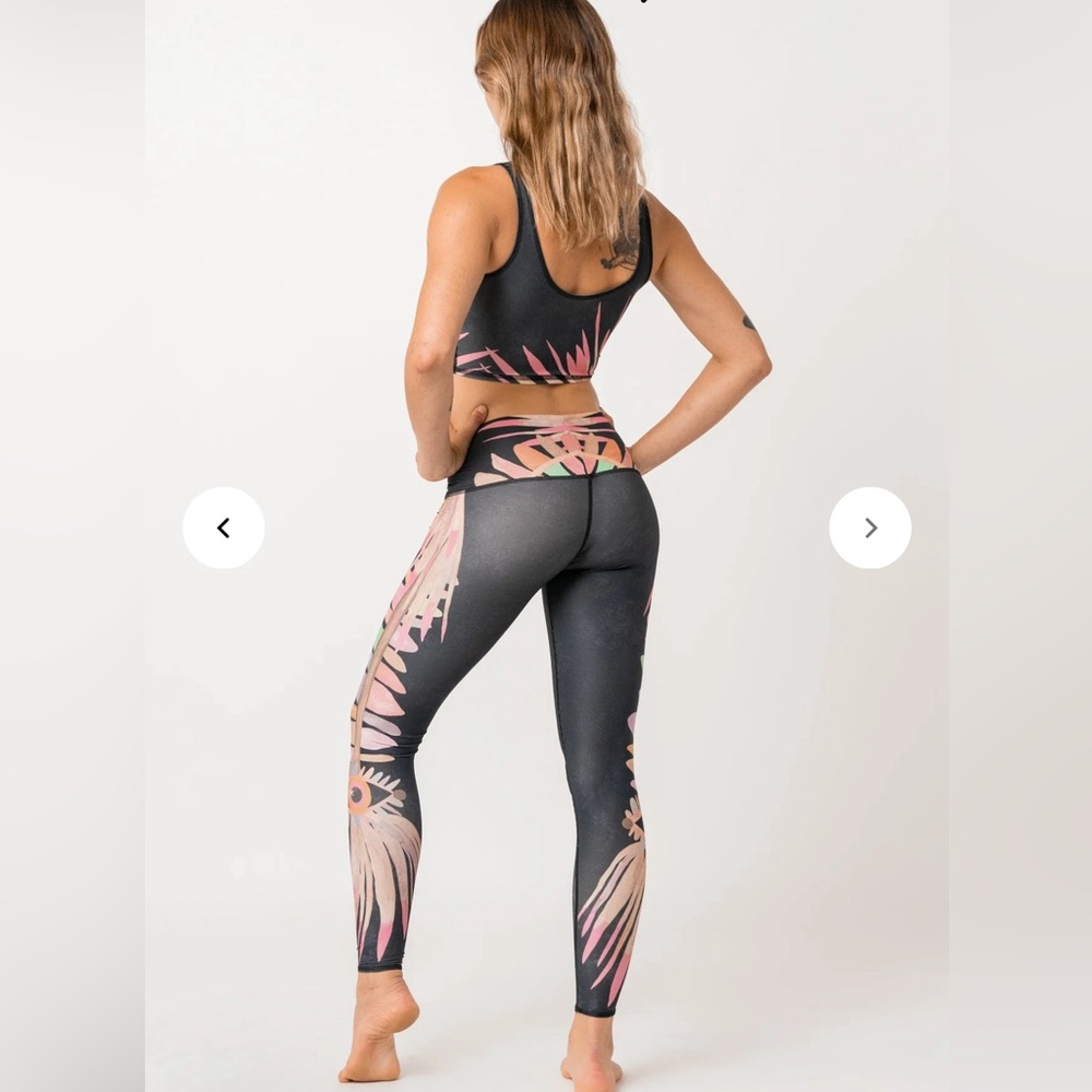 Teeki - Size M - Jungle Eyes Hot Pant - Leggings